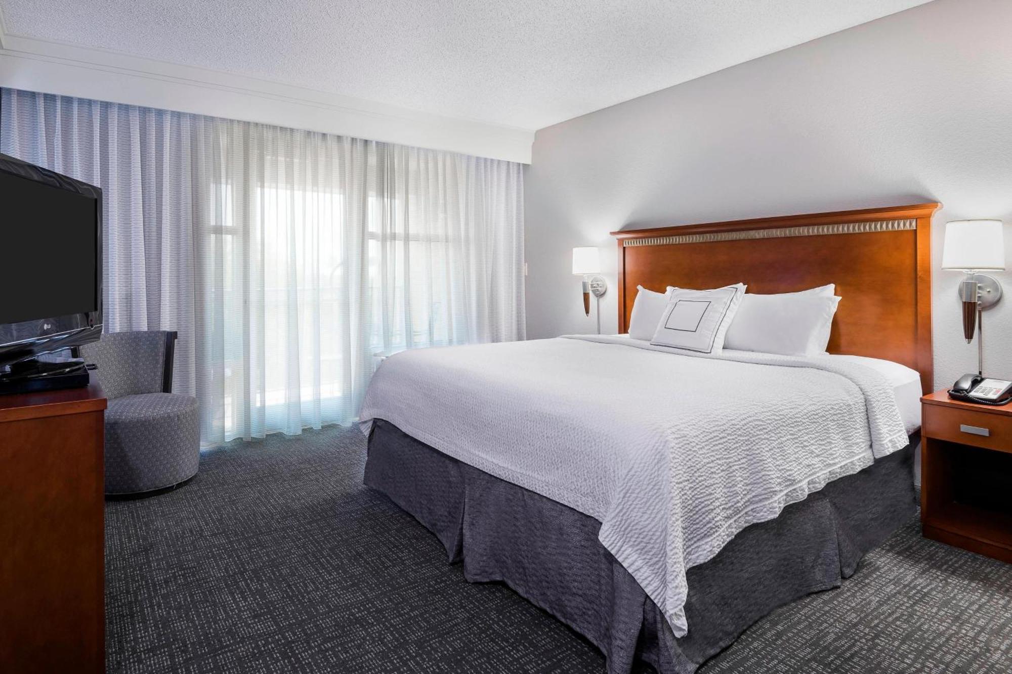 Courtyard By Marriott Little Rock Downtown Exterior foto