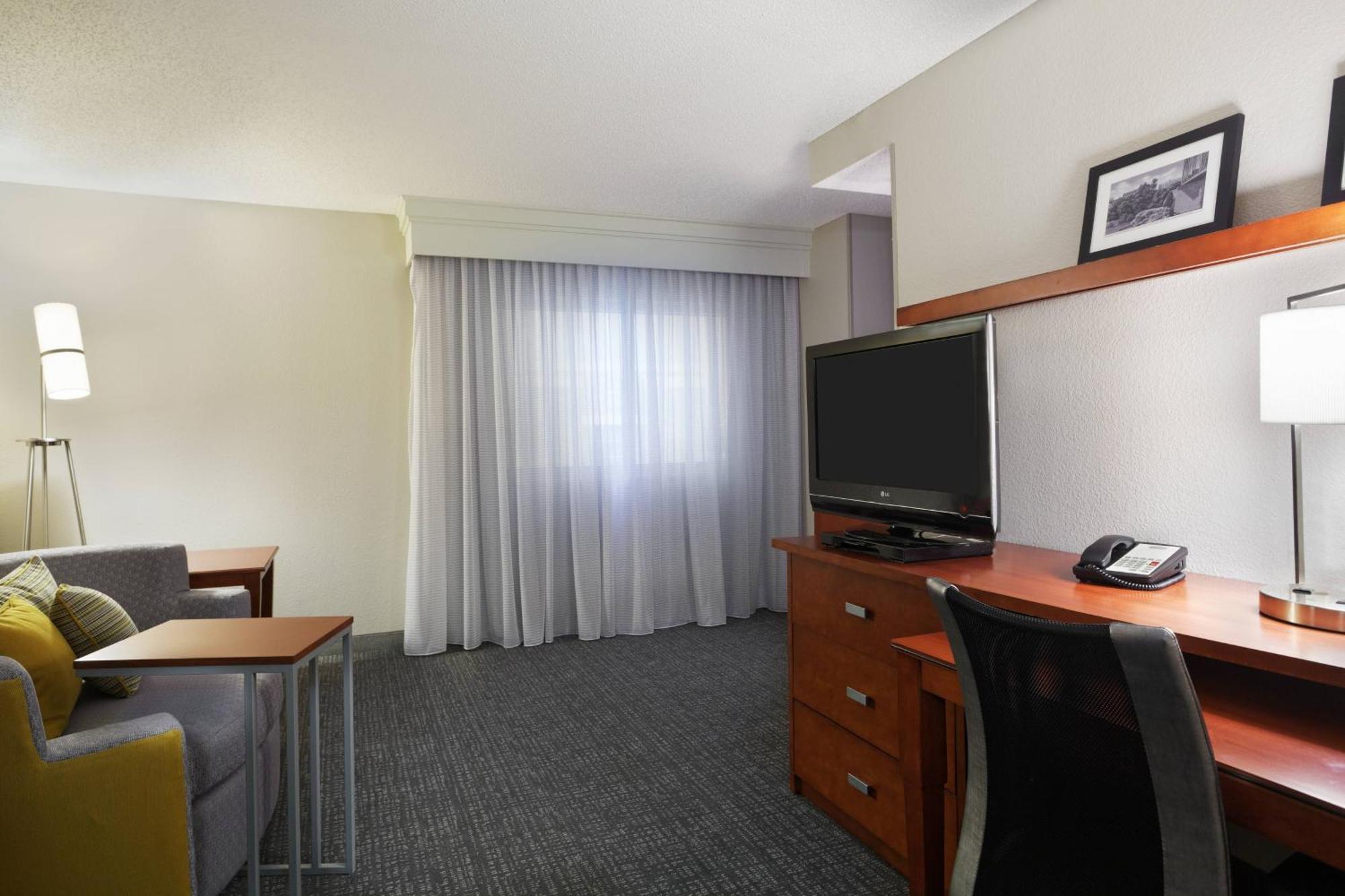 Courtyard By Marriott Little Rock Downtown Exterior foto