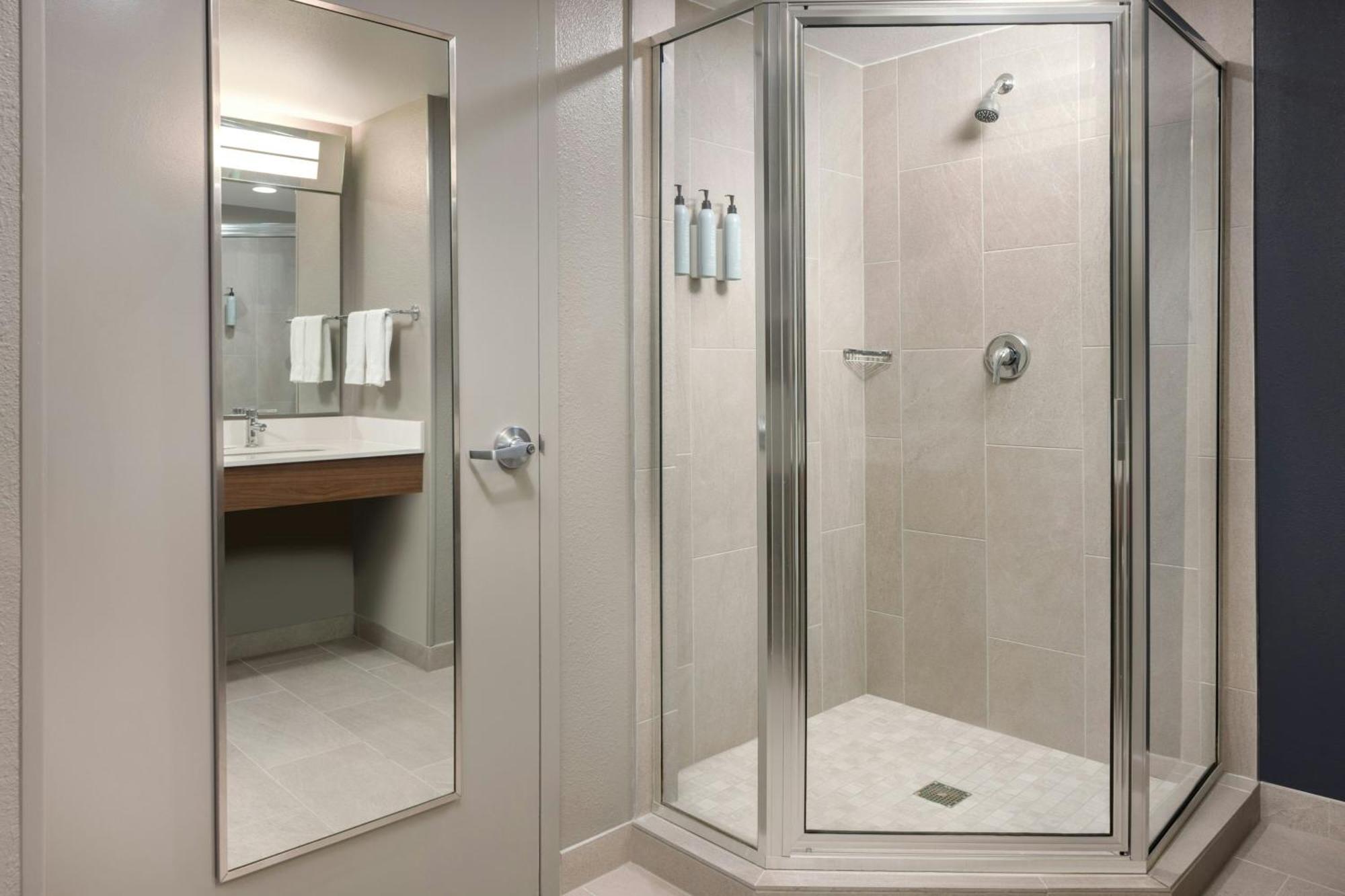 Courtyard By Marriott Little Rock Downtown Exterior foto